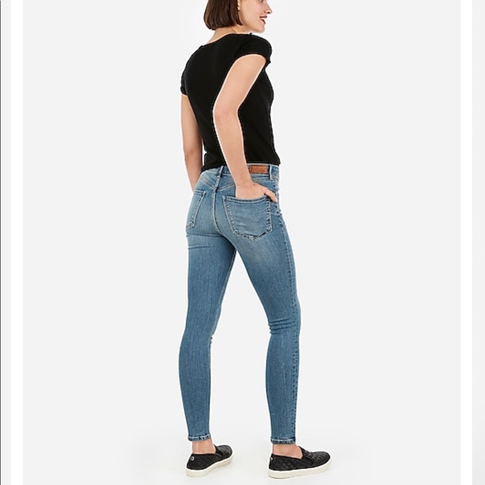 Express. High waisted skinny jeans. Light wash.